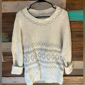 Columbia winter scoop neck sweater with optional roll up sleeves